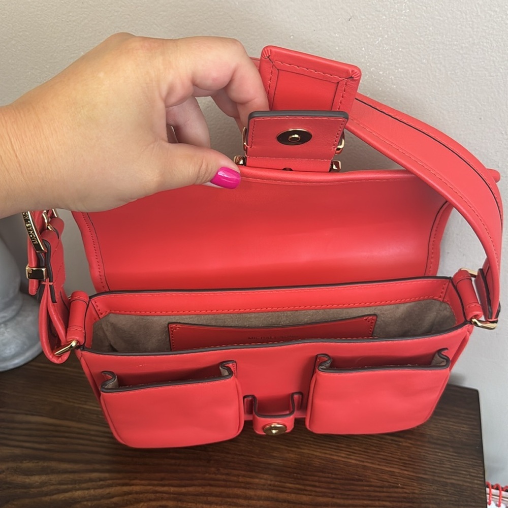 NEW Michael Kors Colby Medium Leather Shoulder Bag - Picture 8 of 8